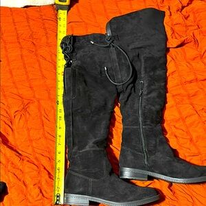 Women's Black Knee-High Boots